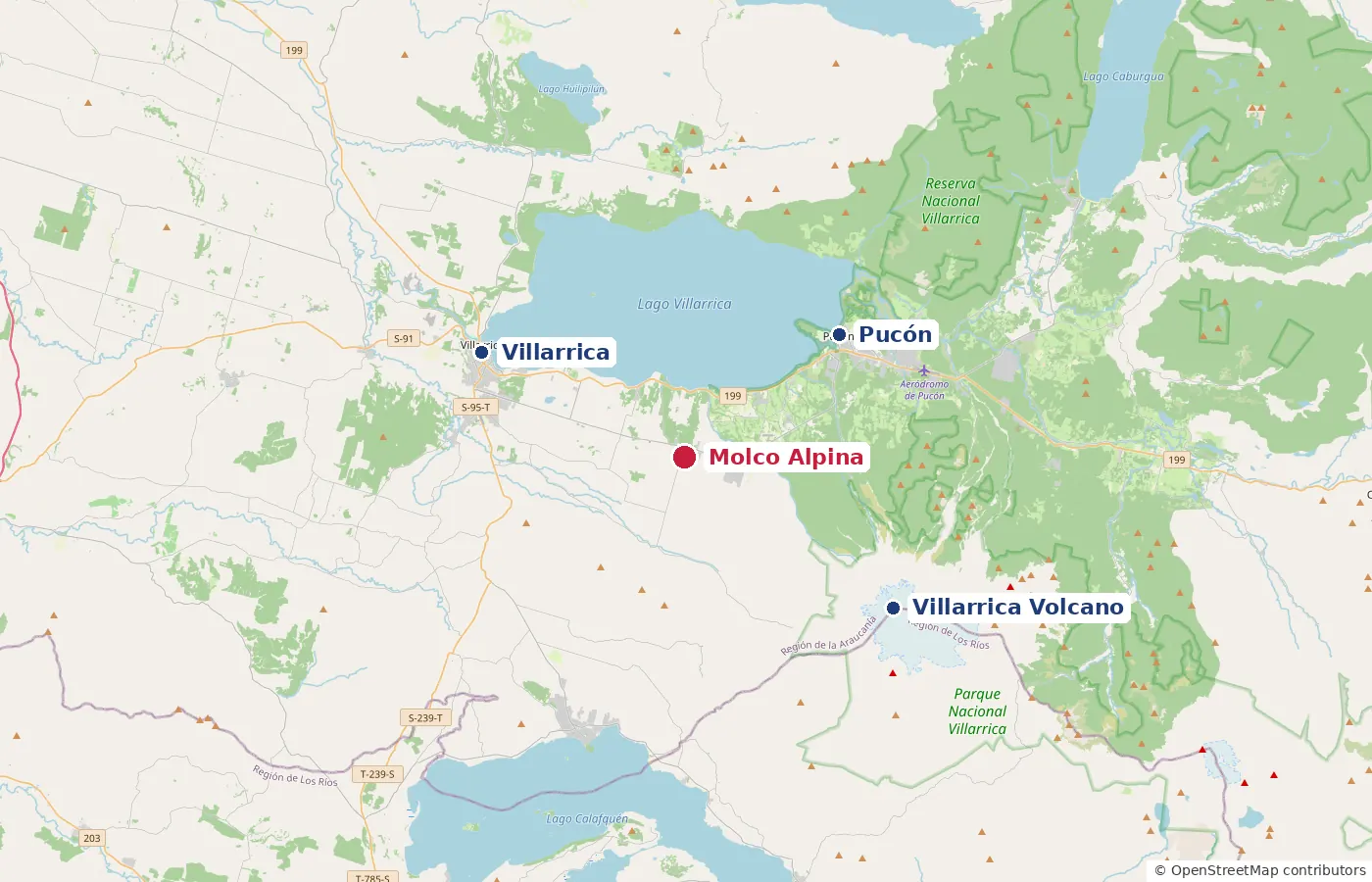 Map of the Araucanía lake area showing Molco Alpina between Villarrica and Pucón, south of Lake Villarrica and facing Villarrica Volcano
